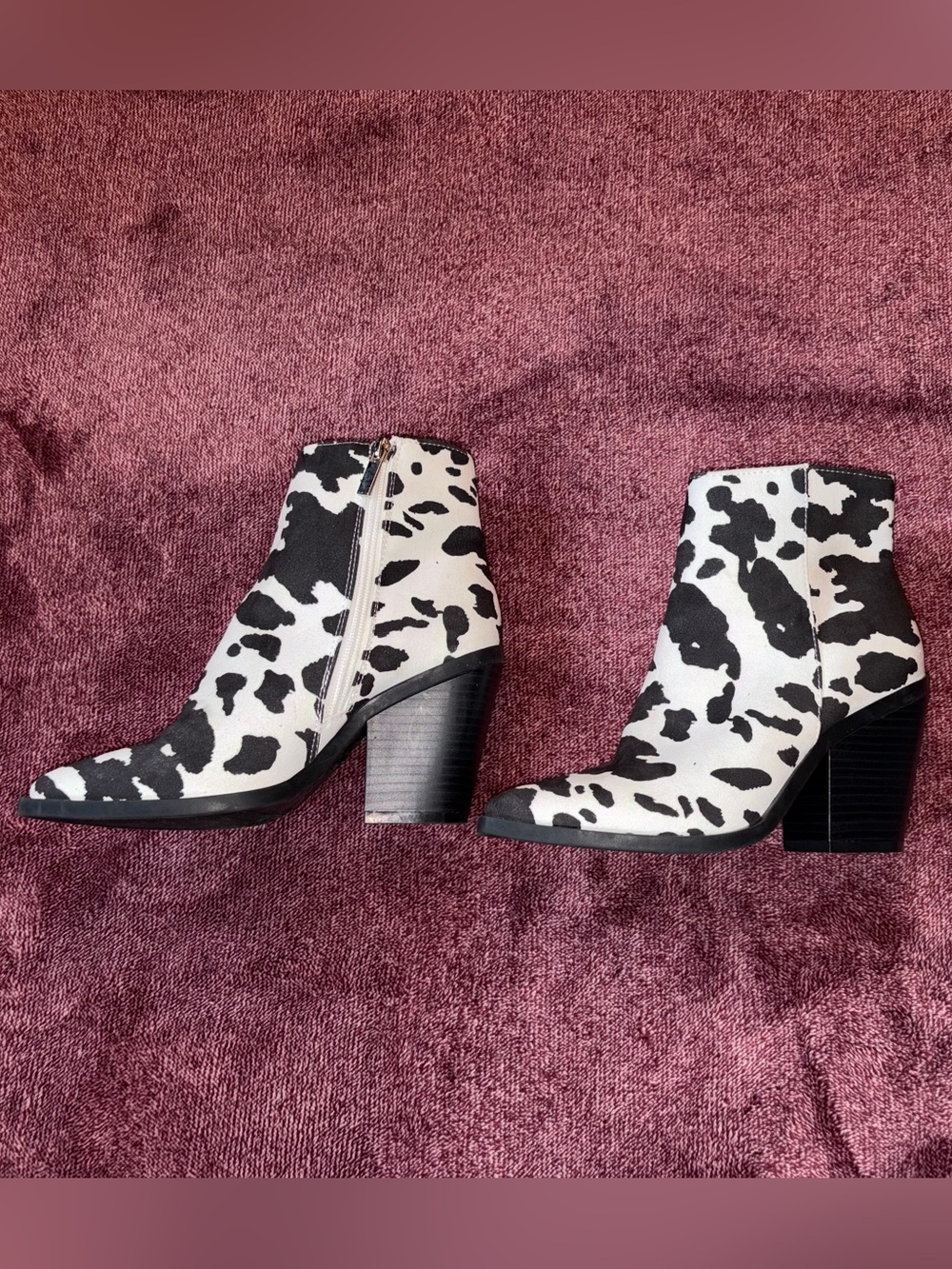 BAMBOO Black & White Cow Print Pointed Ankle Boots - Picture 3 of 7